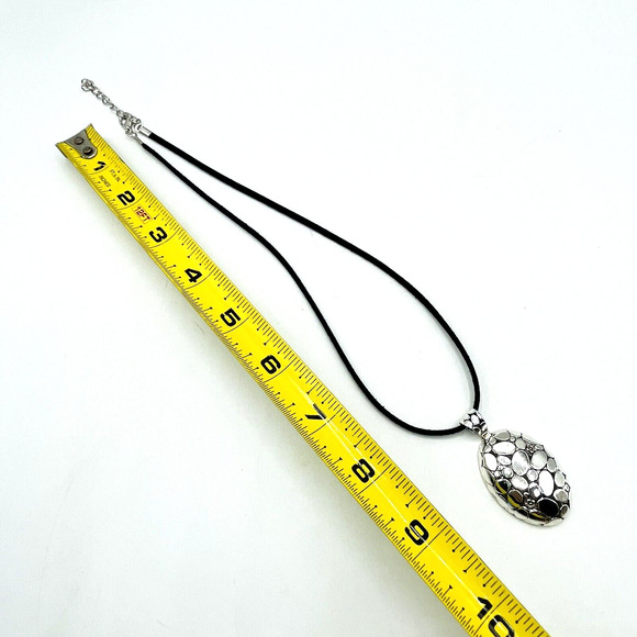 Silver Tone Textured Flower Pebble Oval Pendant Necklace Black Suede Cord 18" - Picture 7 of 8